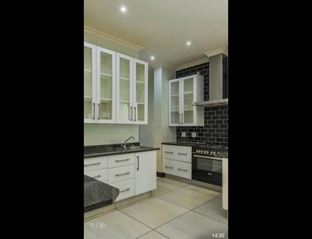 4 BEDROOM HOUSE FOR SALE IN OLYMPUS COUNTRY ESTATE